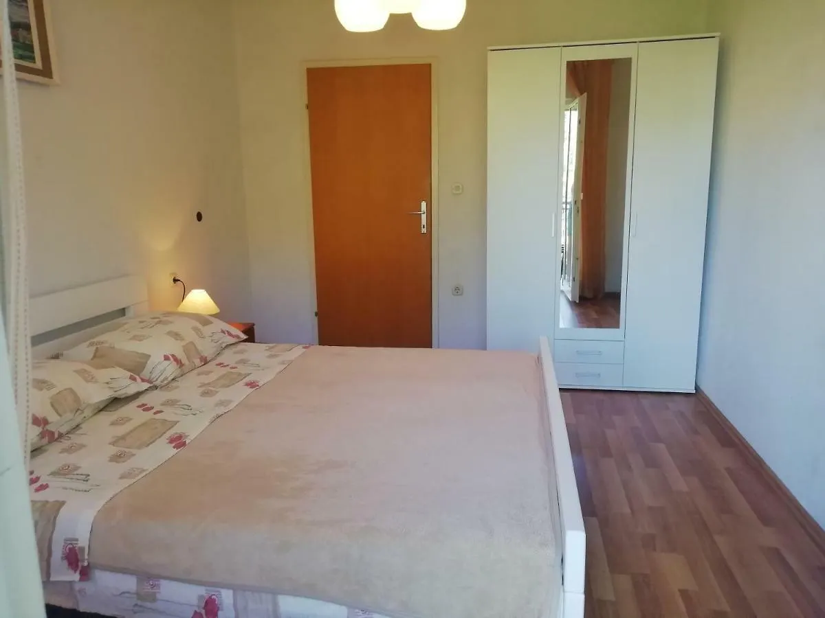 Apartments Jadranka Ivana Pula Croatia