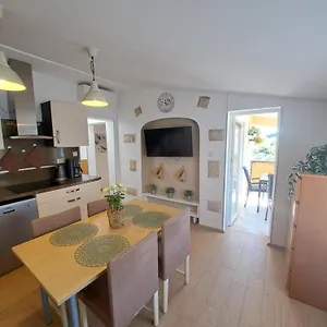 Apartment Sweet Lustig, Pula